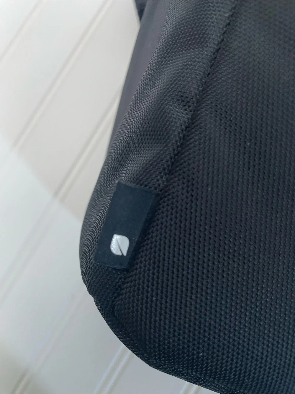 Incase DSLR Camera Bag (Compact) Black